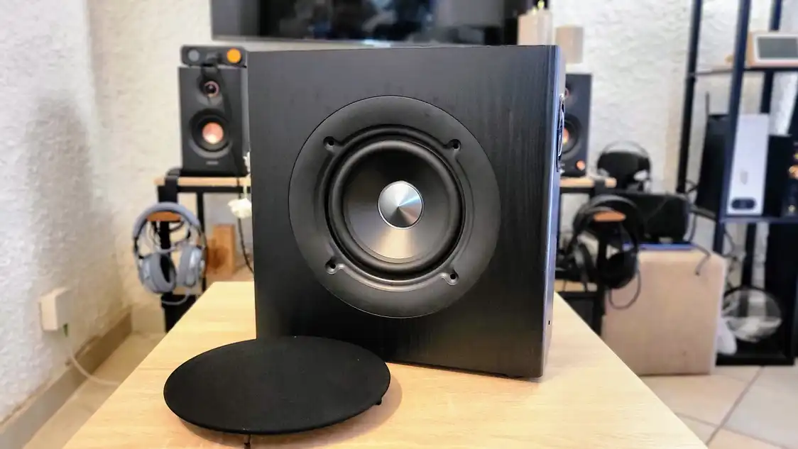 Photo du woofer sans grille du T5s.